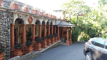 Villa Caletas entrance