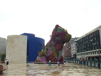 Guggenheim Museum and pet dog