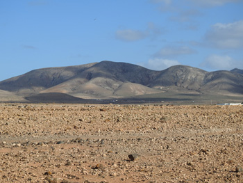 Typical island scenery - Hills near Los Molinos reservoir
