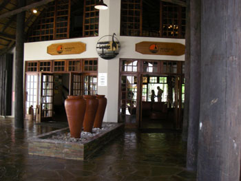 Mokuti Lodge